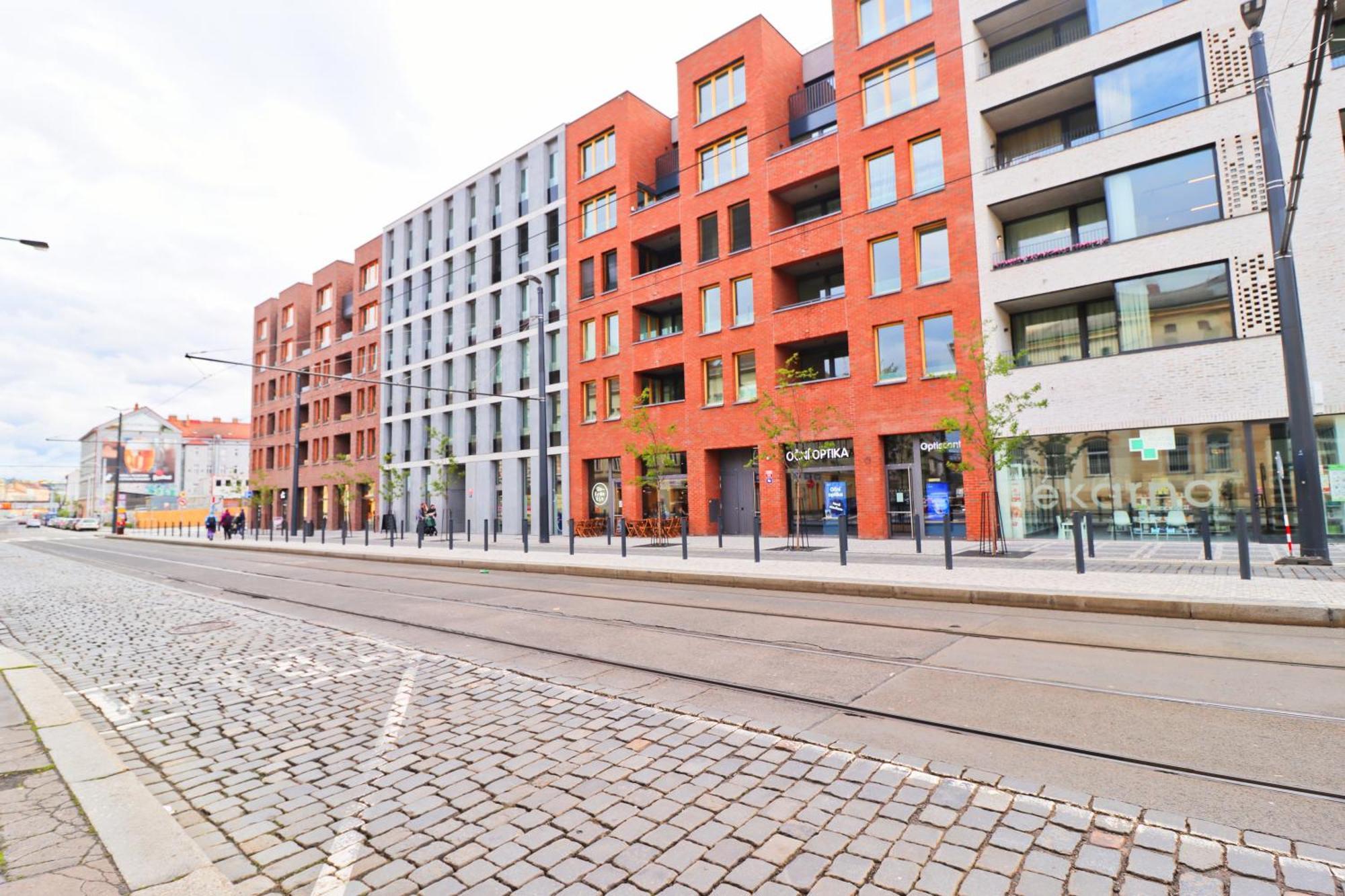 Sunny Apartment In Smichov, Prague 5 Ngoại thất bức ảnh